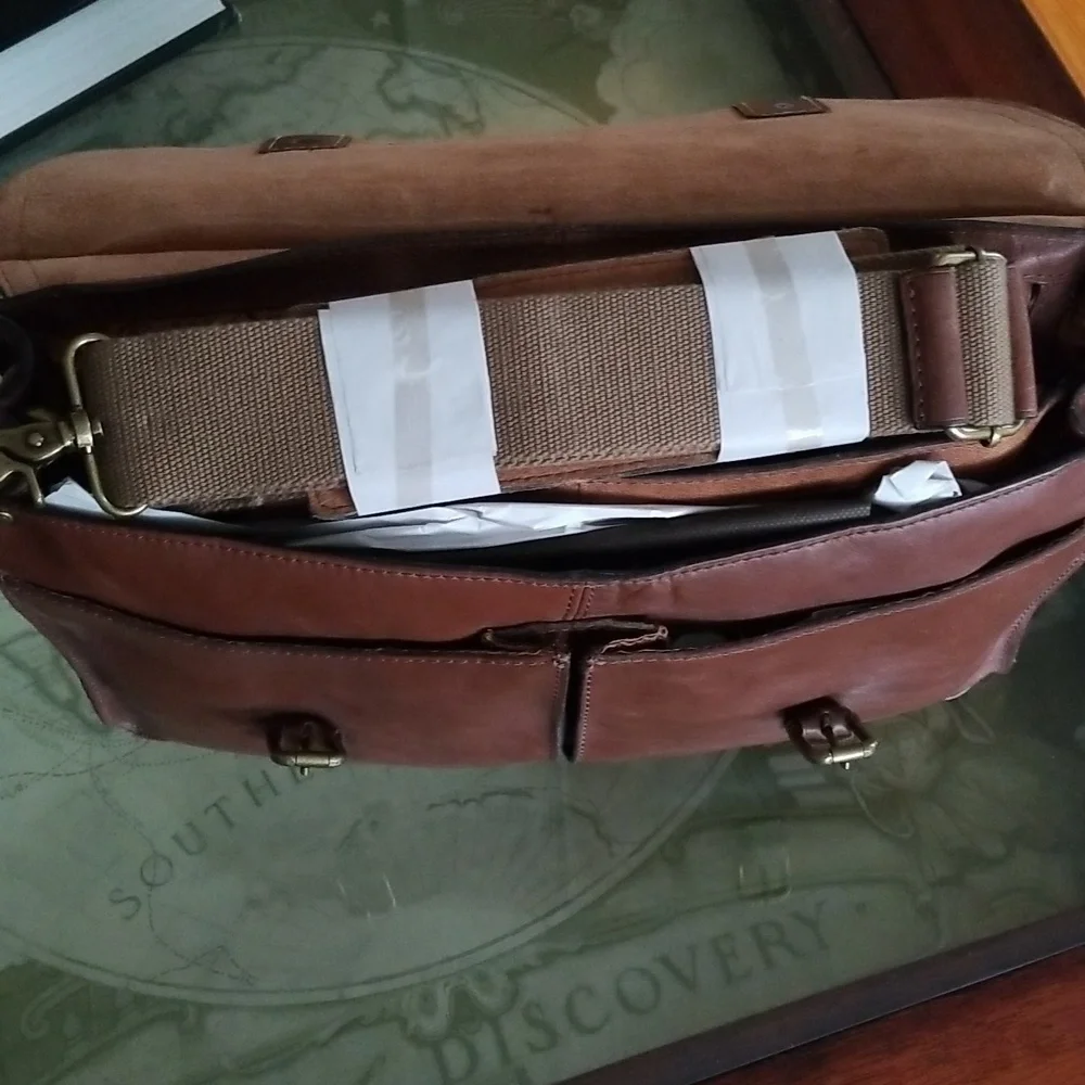 Nash Italian Leather Professor Briefcase Messenger Bag - Tuscan Brown Leather - Picture 6 of 10